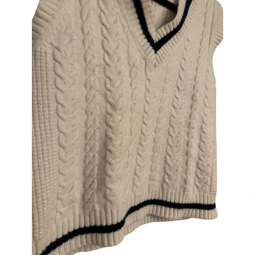 Aritzia Sunday Best Cable Knit Sweater Vest Cream Navy Merino Wool Blend Medium